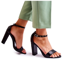 Classic Leather Sandals On A Bar Black Sallen