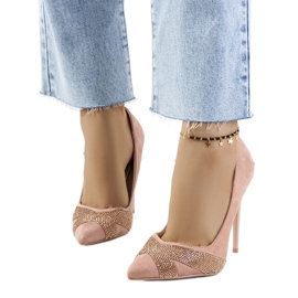 Steven's pink heels