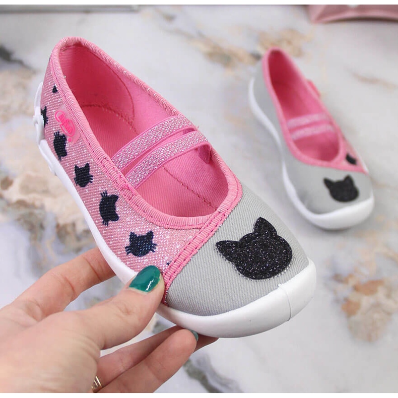 Girls' slippers on an elastic band with a cat slip on pink Befado