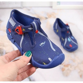 Boys slippers with navy blue Befado closure