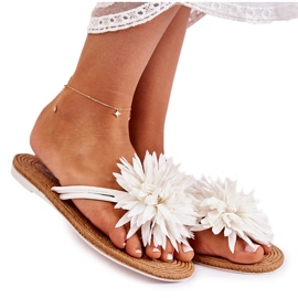 Women's flip-flops with a fabric ornament in white Eviana