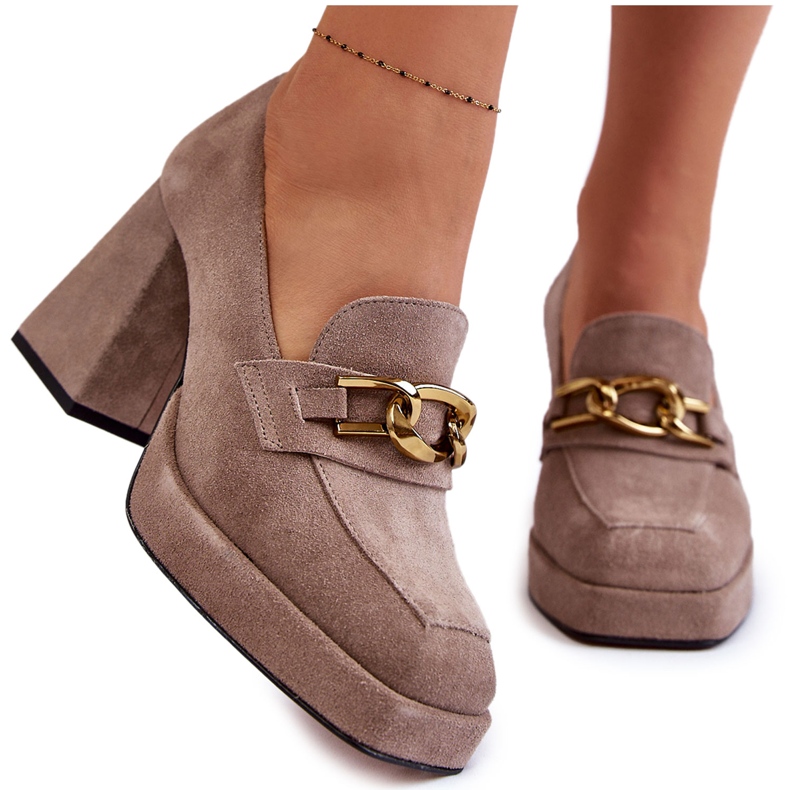 Suede Pumps With A Decorative Chain Laura Messi 2444 Light Brown beige