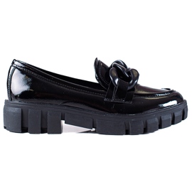 Black lacquered Vinceza shoes