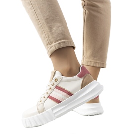 Beige sneakers on the Prinsep platform Beige sneakers on the Prinsep platform