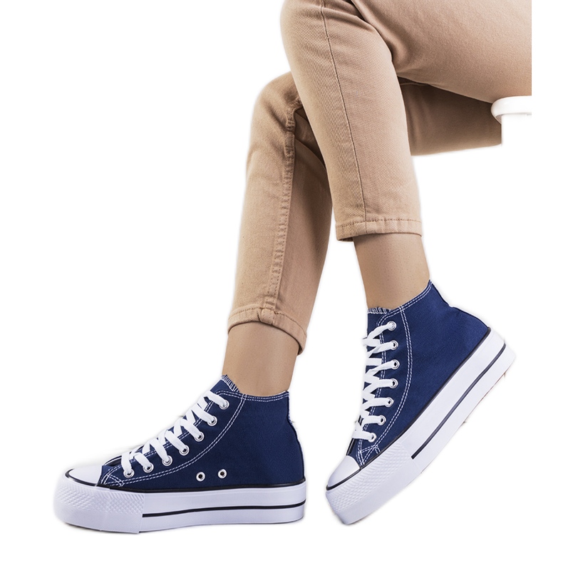 Navy blue sneakers on the Korgay platform