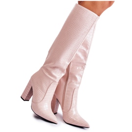 Fashionable Beige Constancy Boots On A Bar