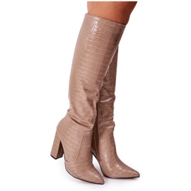 Fashionable Dark Beige Constancy Boots On A Bar