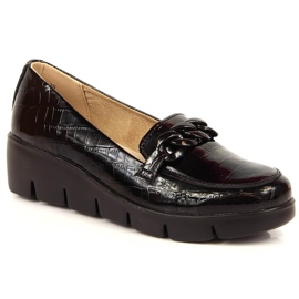 Leather women's shoes, lacquered black Croco Filippo