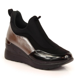 Women's brogues on the wedge heels eVento black