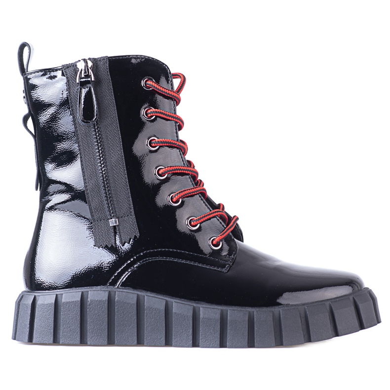 W. Potocki Black tall workers on the Potocki platform