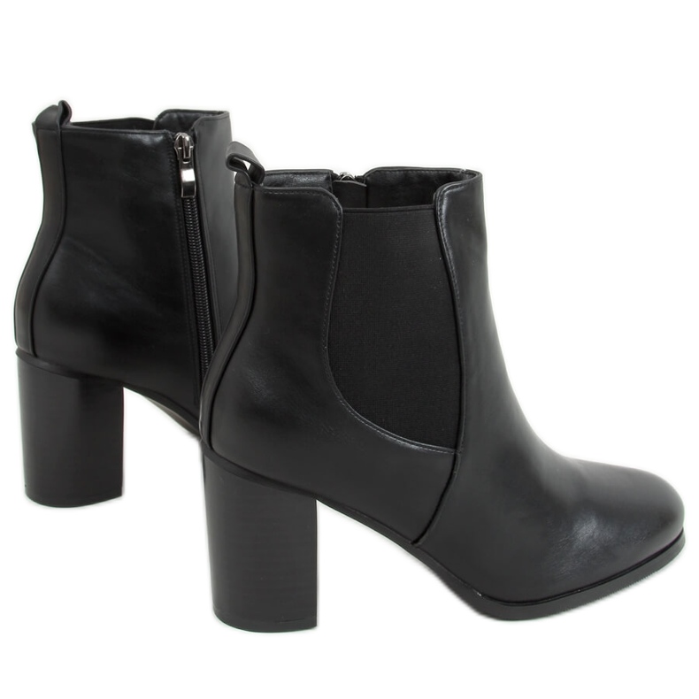 Classic high-heeled boots by Elvira Black