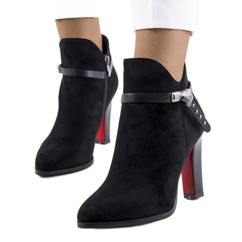 Black Deshi high heels