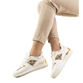 Beige sneakers from Malrton