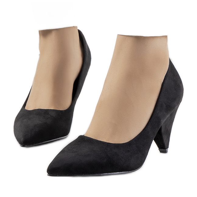 Black pumps from Beckton
