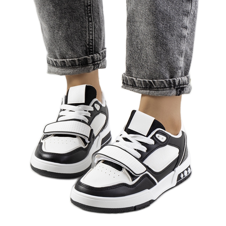 Black women's Kadie sneakers white