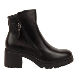 Women's black insulated Vinceza boots