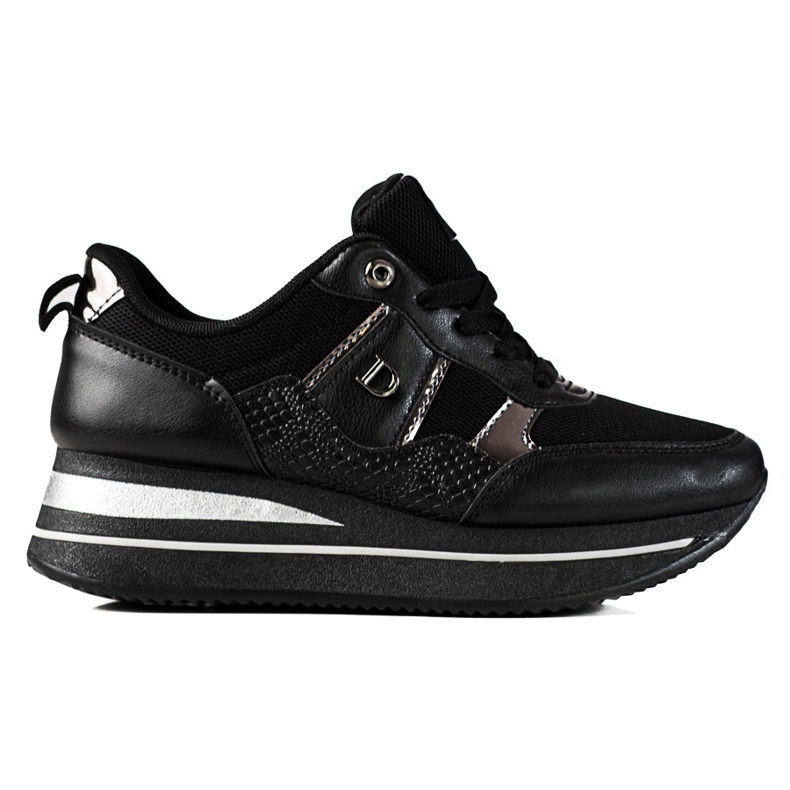 Black women's snekaers on the Shelovet wedge