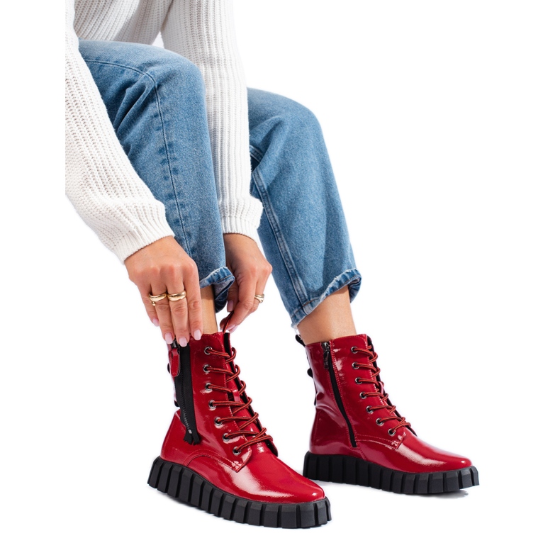 W. Potocki Red tall bags on the Potocki platform