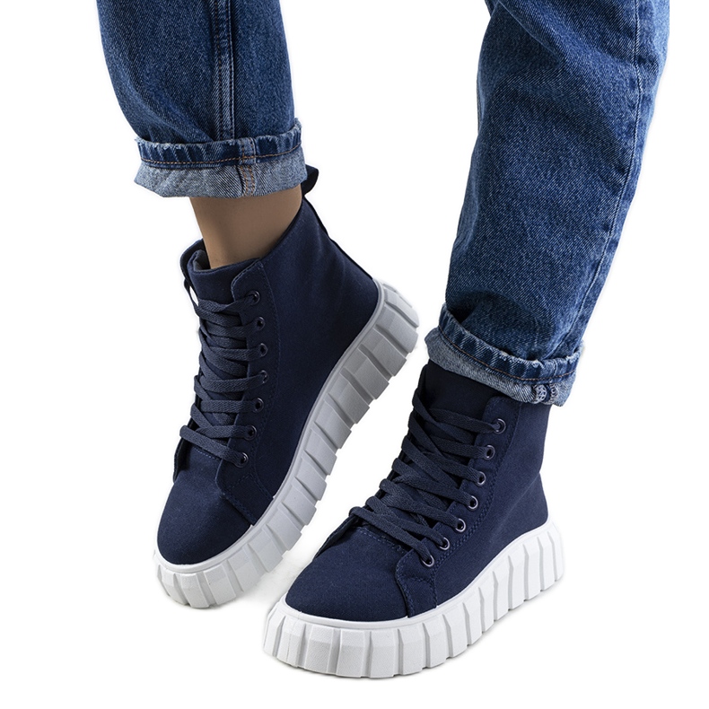 BM Navy blue sneakers on the Horizo ​​platform