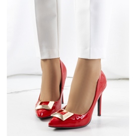 Red lacquered Cravos heels