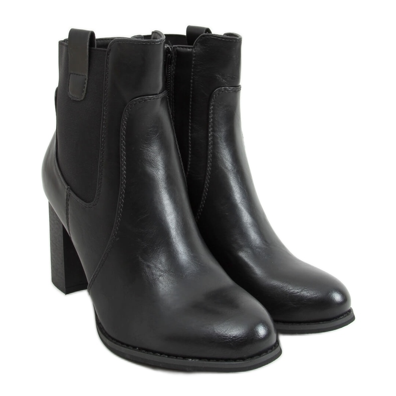 Finestra Black high-heeled boots
