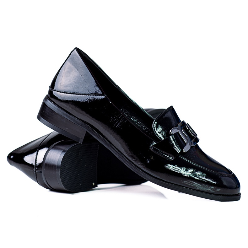 Classic women's moccasins with chain Vinceza black