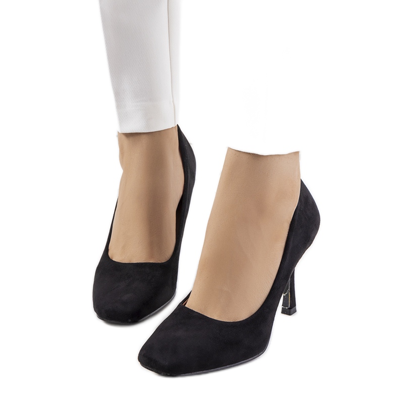 Black pumps on a Coxi stiletto heel