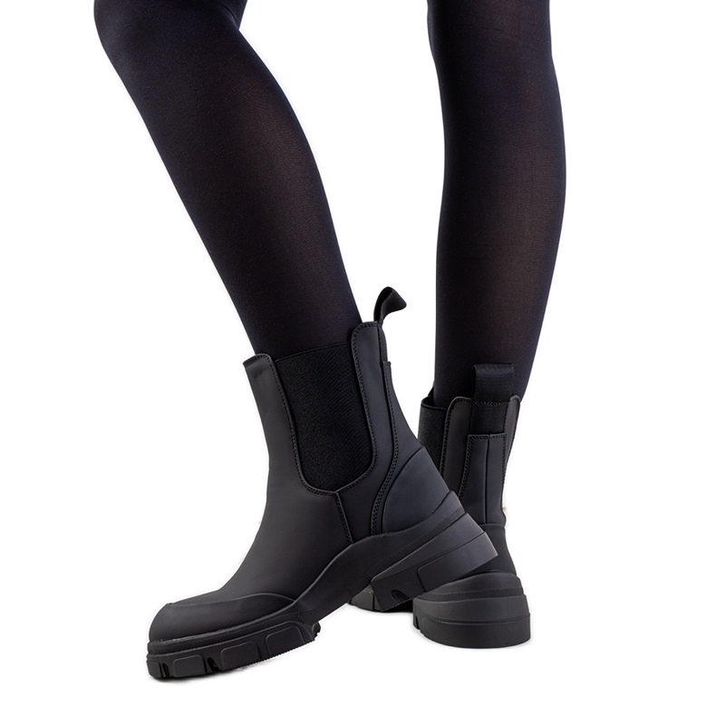 BM Carlos black boots