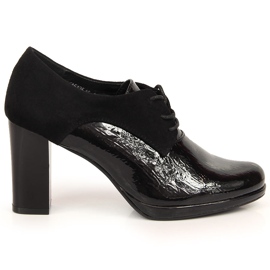 Women's jazz shoes on a black Jezzi post