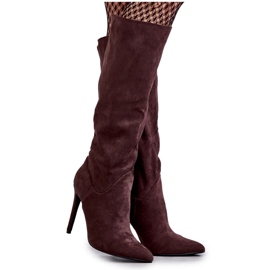 WS1 Classic Suede Brown Boots On A Brown Ameya