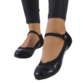 Black ballerinas with an elastic band from Hari Black ballerinas with an elastic band from Hari