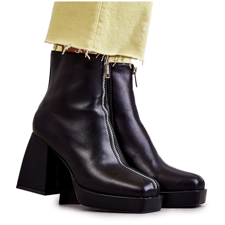 Women's Boots On Chunky Heels With A Zipper Black Carrera