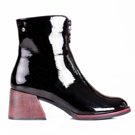 Patent women's boots with a stylish Vinceza heel black