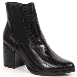 Women's boots on the post of insulated black crochet Laura La.Fi