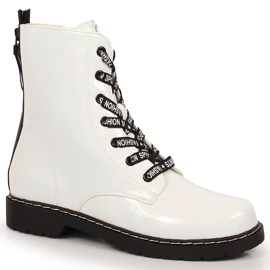 Women's boots, varnished insulated white Vinceza