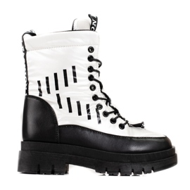 Women's insulated bags on the Vinceza platform in black and white