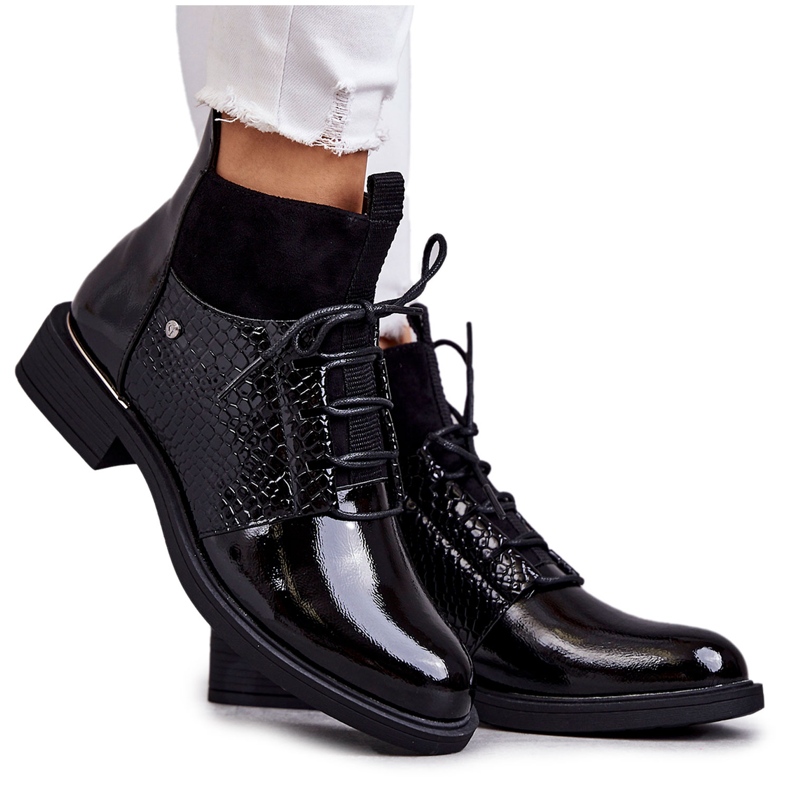 Vinceza Lacquered Black Warm Laced Boots Cathrine