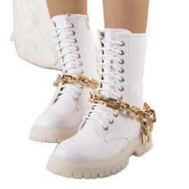 White boots with Curiti chain White boots with Curiti chain