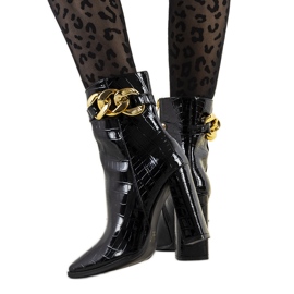Black patent leather Aresla boots