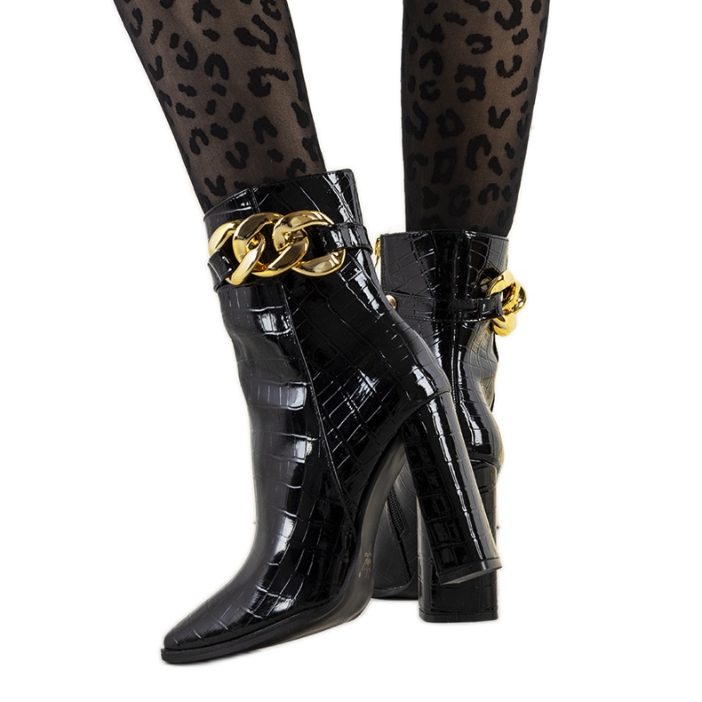Black patent leather Aresla boots