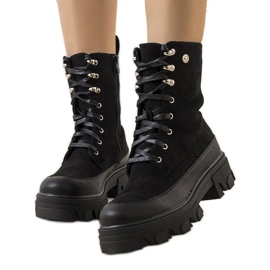 Black Coombe boots Black Coombe boots