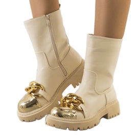 Beige boots with Morro chain