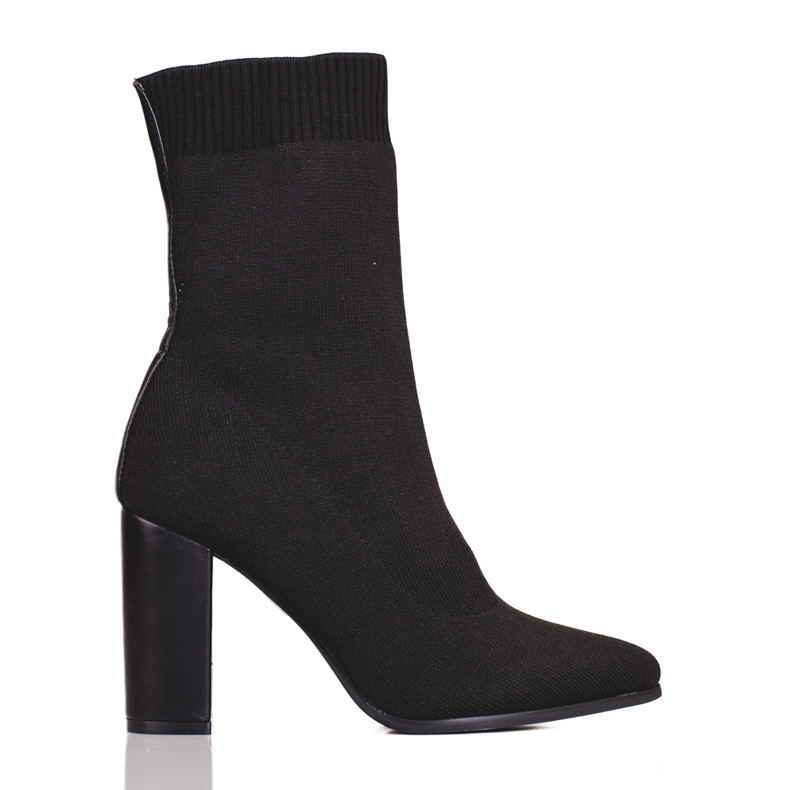 Fitted women's boots on the Shelovet black post