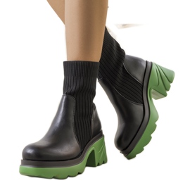 Black boots with a red Tomlin sole Black boots with a red Tomlin sole