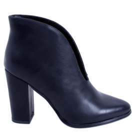PA1 Cut out Doris Black high heels