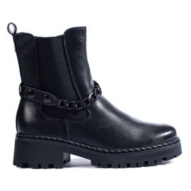Black women's Chelsea boots with chain