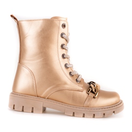 Golden girls boots with Shelovet chain
