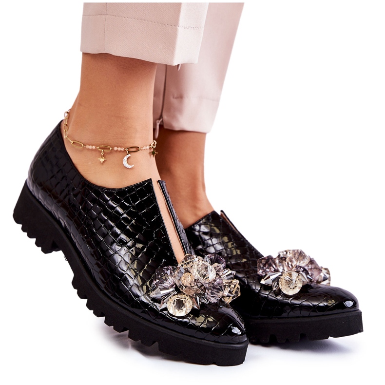 Elegant Lacquered Shoes With Crocodile Ornament Black Cindy