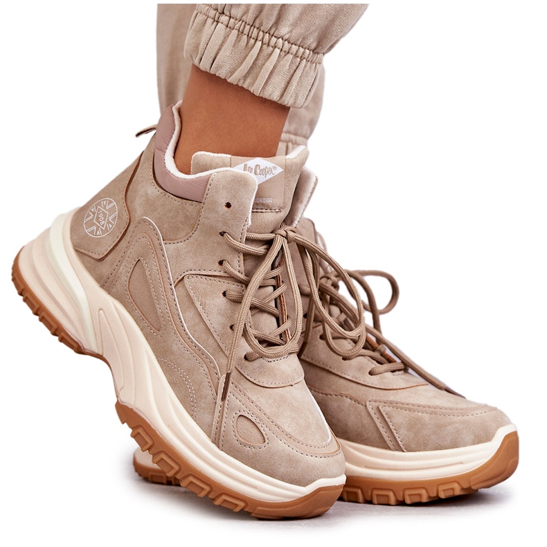 Hiking boots on the Lee Cooper LCJ-22-44-1352L Beige platform