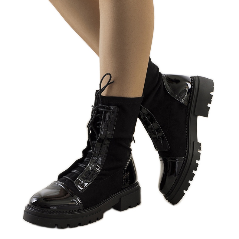 BM Black boots with flexible Asela upper